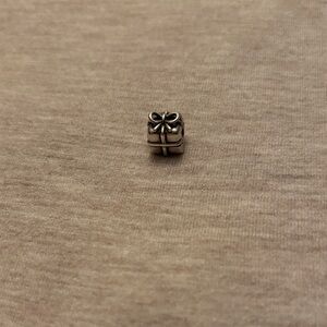 Pandora Gift Charm